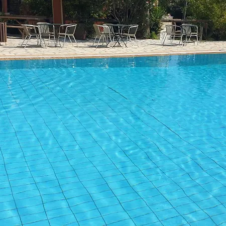 Poolfront Escape - 13