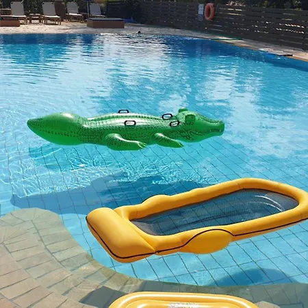 Village de vacances Poolfront Escape - 13 *