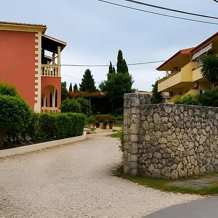 Poolfront Escape - 13 Village de vacances